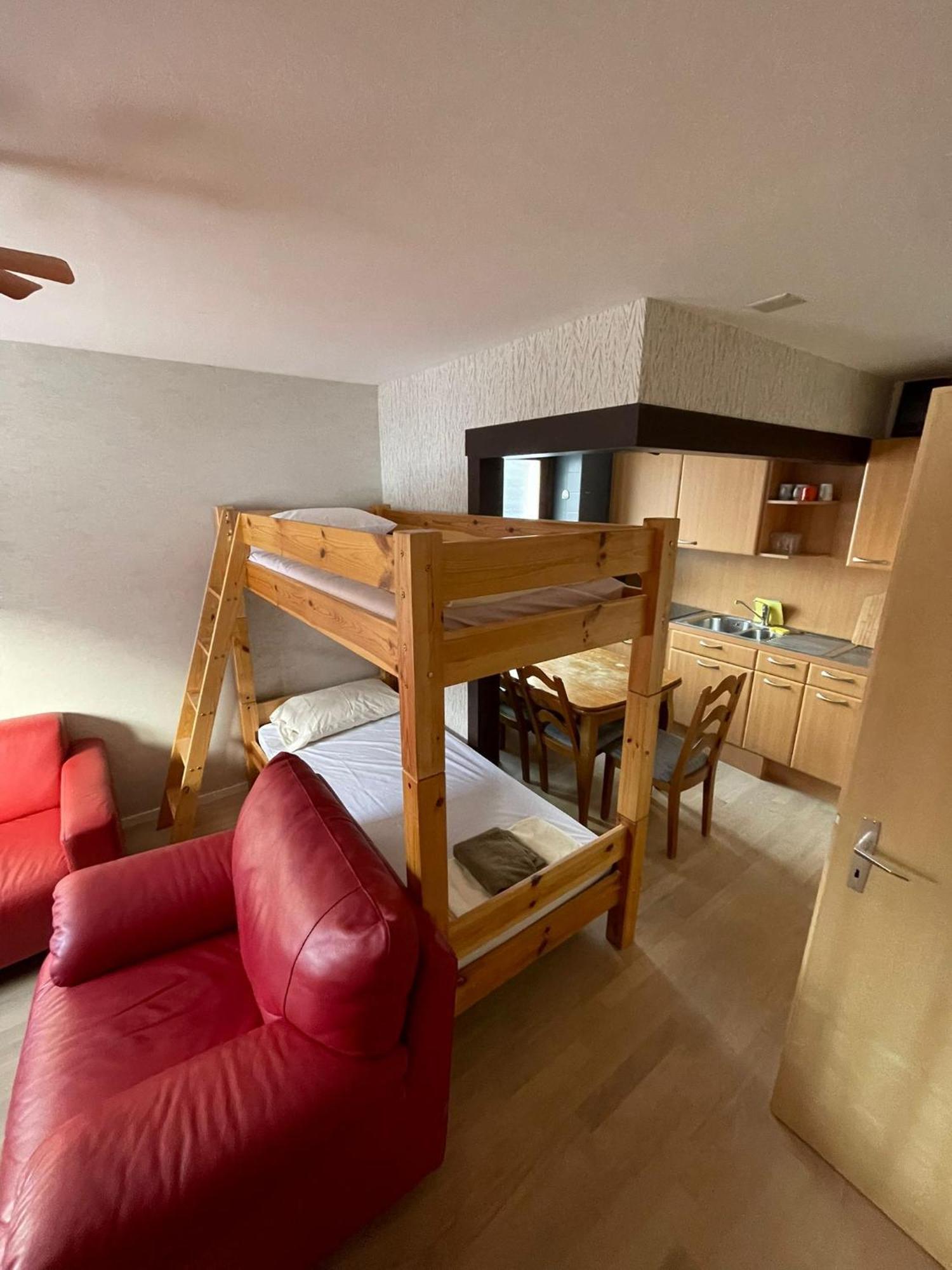Les Nis Appartement Bourg-Saint-Pierre Kamer foto